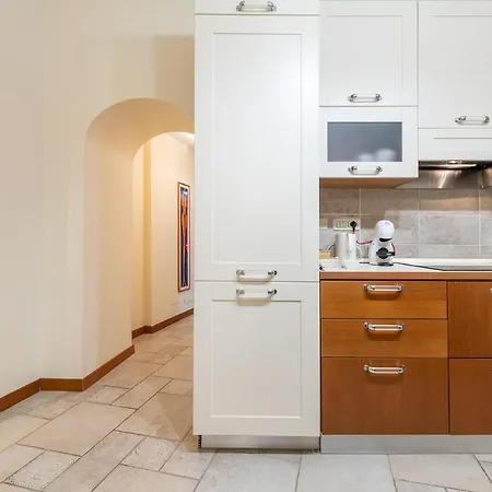 Le Dame Di Castello - Iun Q2444