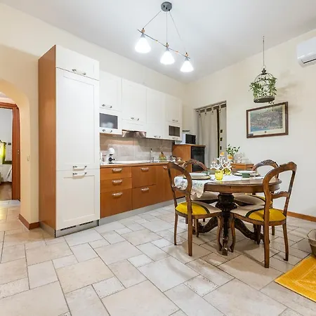 Le Dame Di Castello - Iun Q2444 *